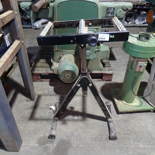 1 x Height adjustable roller bearing stand VAT