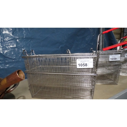 Lot 1058      