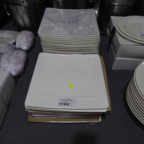 1162 - 32 x square 27cm dinner plates by Villeroy & Boch