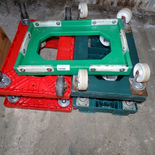 1250 - 5 x trolley skates