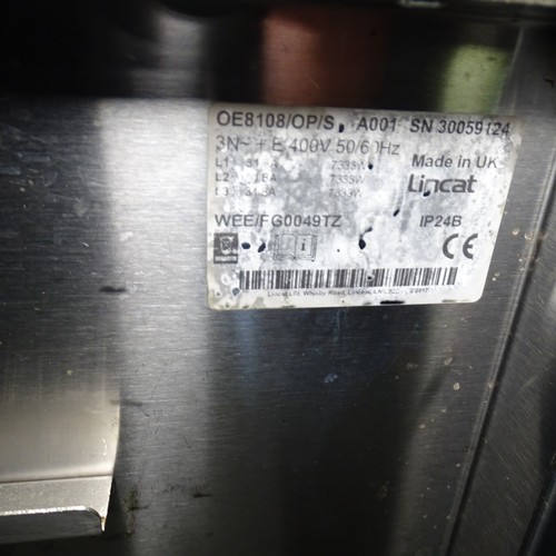 1272 - VAT. An electric double fryer by Lincat 3 phase 400v no baskets trade... 