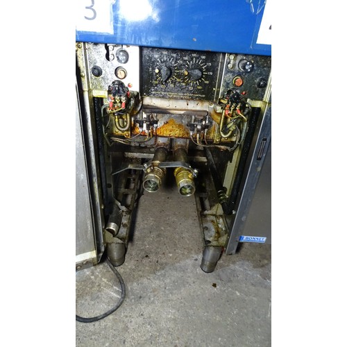 1285 - VAT. A commercial stainless steel double basket deep fryer by Blue Seal gas trade... 