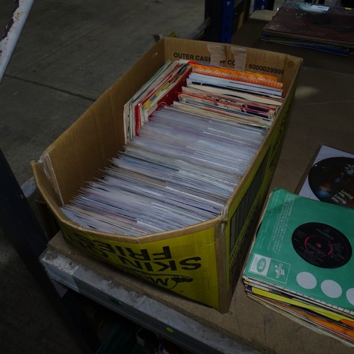A quantity of various vinyl records - Contents of 1 shelf