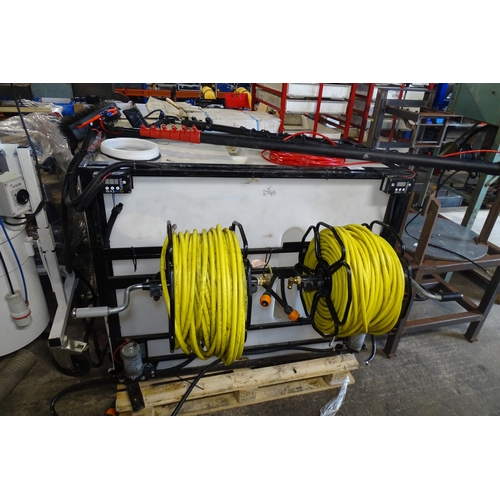 Lot 8038      