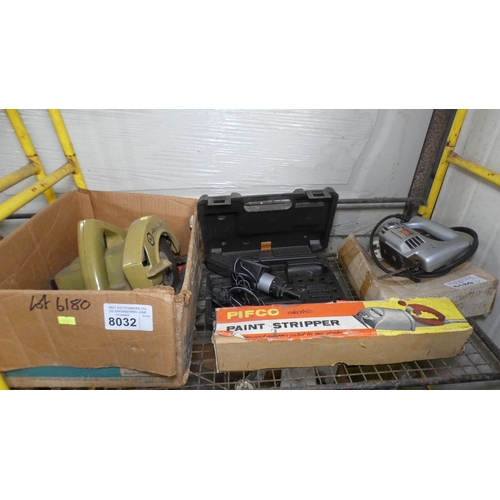 Lot 8032      