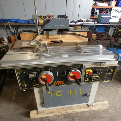 Lot 8043      
