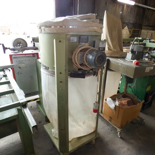 Lot 8051      