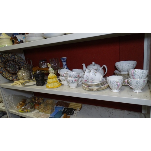 5010 - A quantity of Duchess teaware, Grafton teaware and other miscellaneous chinaware and other ornaments... 