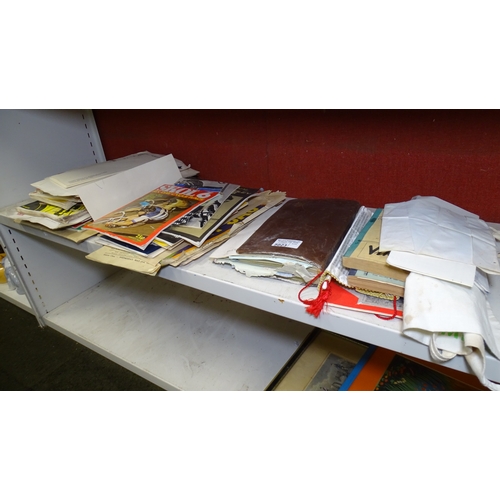5023 - A quantity of miscellaneous vintage cycling booklets and pamphlets etc (one shelf)