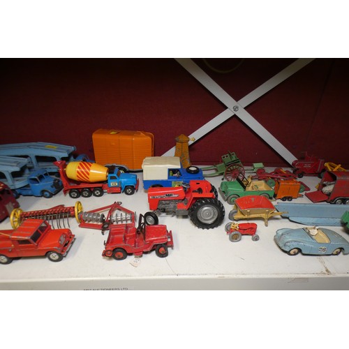 5016 - A quantity of miscellaneous vintage Dinky toys and others including; vehicles and farm animals etc (... 