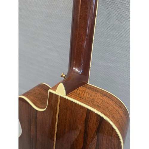 5282 - 1 x MC12-41 Martin Richie Sambora Signature Sunburst #15 of 200, Twelve String with a Fishman Ellips... 
