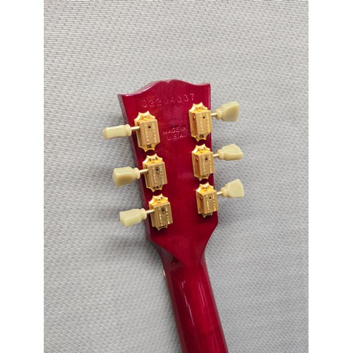 5284 - 1 x Gibson Les Paul Special Guitar SN: 02204337 This guitar is accompanied by its black hard case wi... 