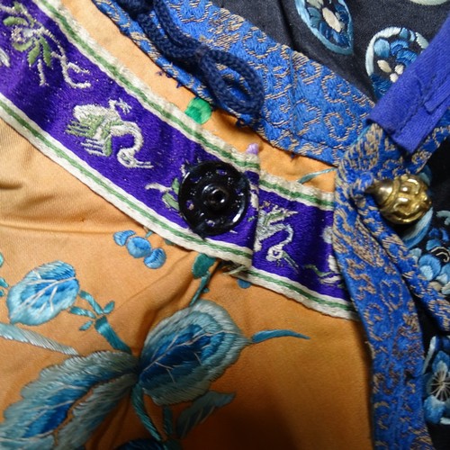 5101 - A Chinese woman's informal lined apricot / orange silk type butterfly robe / Kimono, length approx 1... 