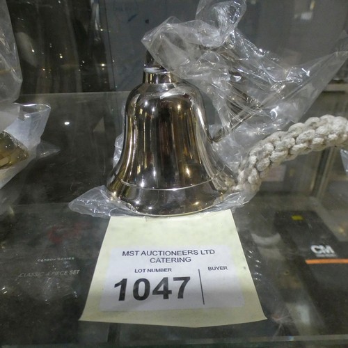 Lot 1047      