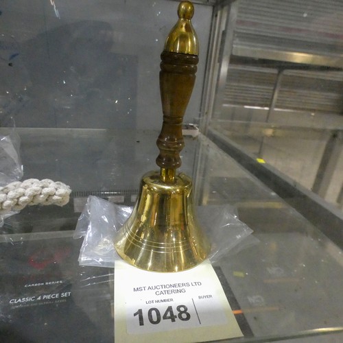 Lot 1048      