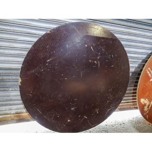 Lot 1032      