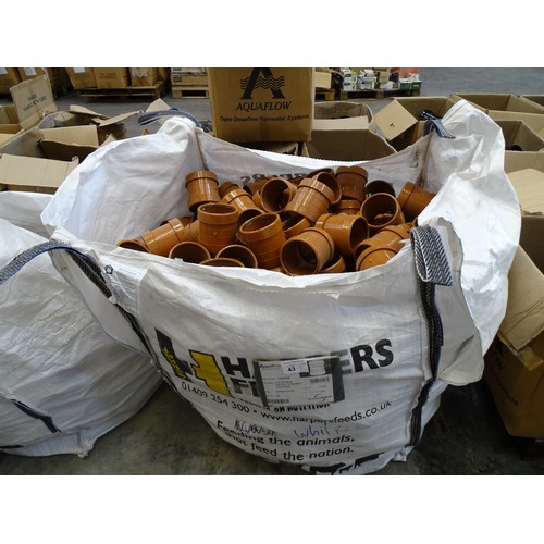 Vat. A quantity of Aquaflow 110mm terracotta double socket straight ...