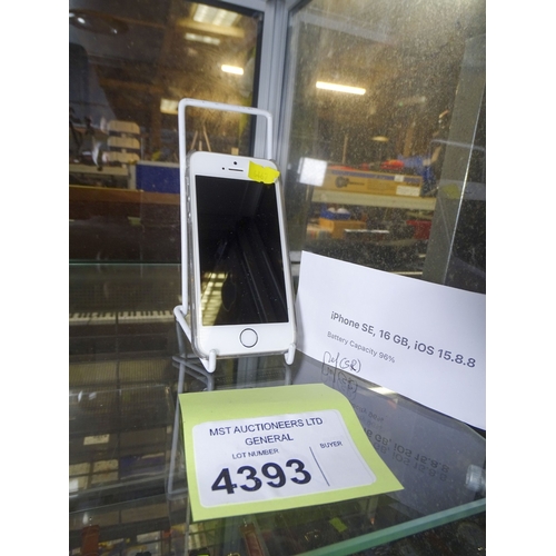 An iPhone by apple type SE - 16GB IOS 15.8.8 Trade