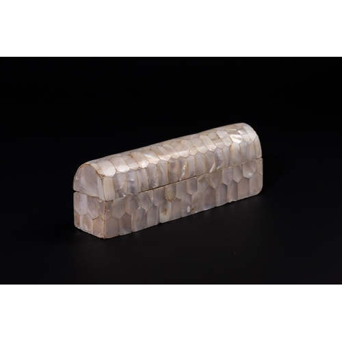 138 - AN ANGLO-INDIAN MOTHER-OF-PEARL INLAID CASKET, 19TH CENTURY OR LATER. - A small decorative casket of... 