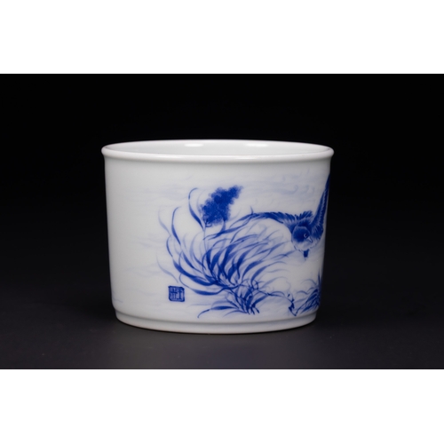 305 - A CHINESE BLUE AND WHITE PORCELAIN WASHER, WANG BU MARK. - A cylindrical porcelain brush pot of bito... 