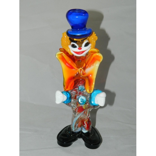 86 - 'Murano' glass clown and 2 vases, and 3 blue glass vases