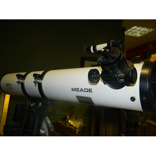 155 - Meade telescope, model No 4504