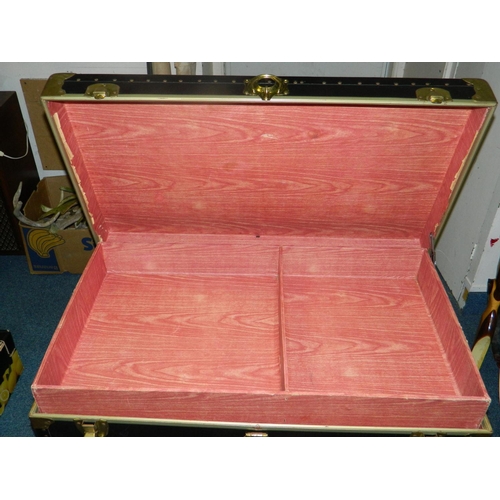 173 - Steamer trunk