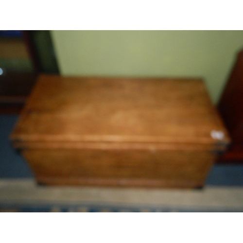 61 - Victorian pine blanket box