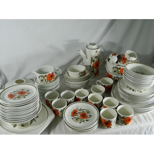 70 - J&G Meakin dinner service and tea service