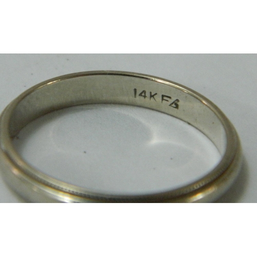 116 - White gold ladies wedding ring stamped 14k