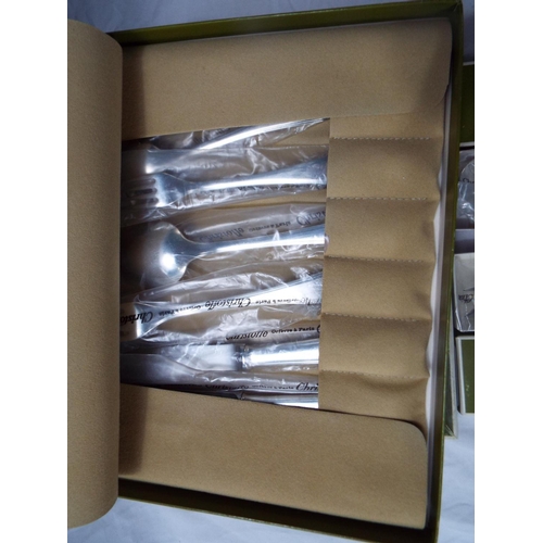 184 - Christoffe Orfevre a Paris 4 boxed sets of 7 piece place settings and a boxed serving fork and spoon