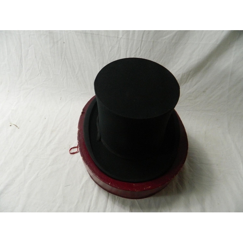 59.1 - Foldable top hat with box