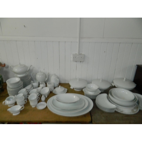 17 - Rosenthal 'Classic Rose' comprehensive (approx 101 piece approx) dinner service