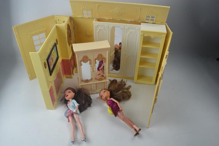 Vintage sindy best sale doll house