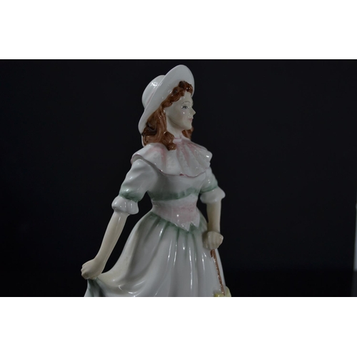 1026 - Royal Doulton 'Jacqueline' HN3689 year 1985 figurine approx 22cm high. Has certificate
Condition: In... 