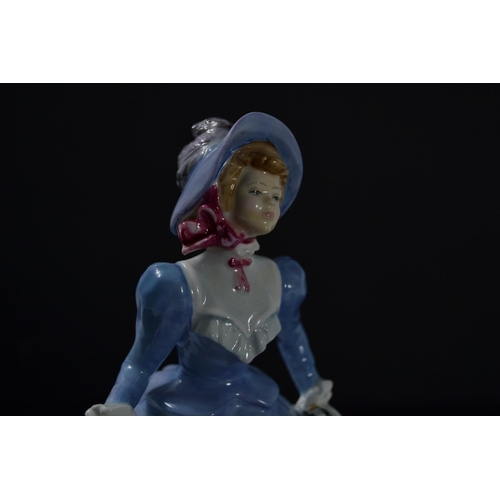 1041 - Royal Doulton 'Hannah' HN3655 year 1990 figurine approx 21cm high. Updated with 1995 colourway 
Cond... 