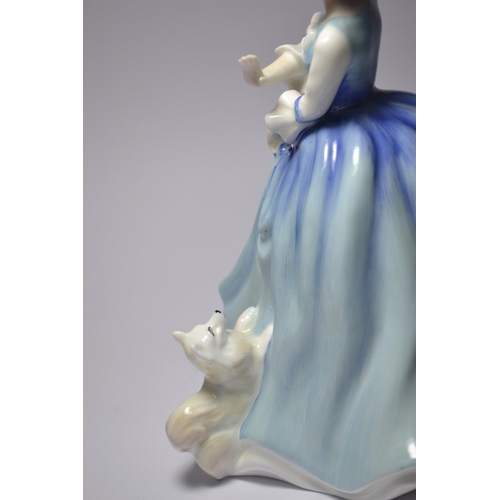 1057 - Royal Doulton 'Lorraine' HN3118 1981 figurine approx 20cm tall. 
Condition: In good order, no visibl... 