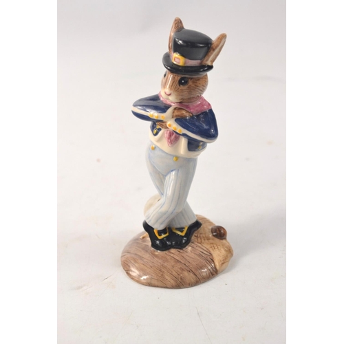 1111 - Royal Doulton 'Horn Piper Bunnykins' DB261 (exclusive to year 2003) approx 12cm
Condition: In good o... 