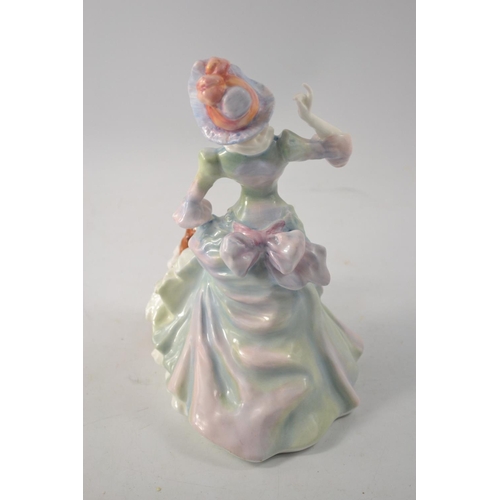 1129 - Royal Doulton 'Loyal Friend' HN3358 1991 figurine approx 22cm tall
Condition: In good order, no visi... 