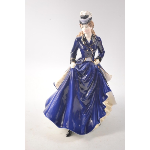 1132 - Coalport 'Kate' CW615 limited edition (421/7500) figurine approx 24cm tall
Condition: In good order,... 