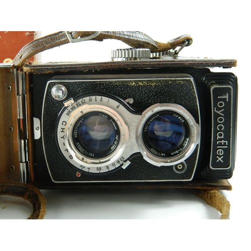 232 - TOYOCAFLEX model III vintage camera in original box