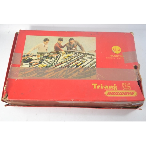 249B - TRI-ANG model railway R3A boxed