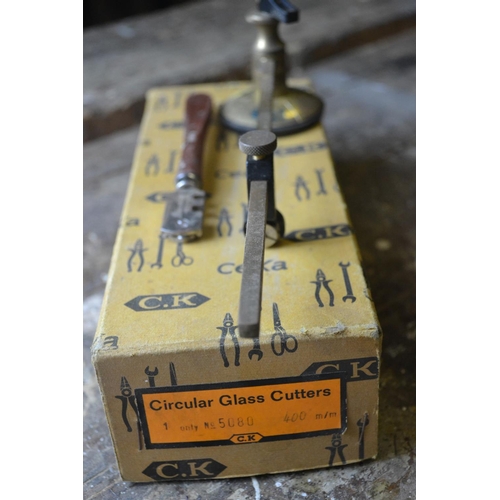 264 - CK circular glass cutter 400cm [boxed] and a small glass cutting tool