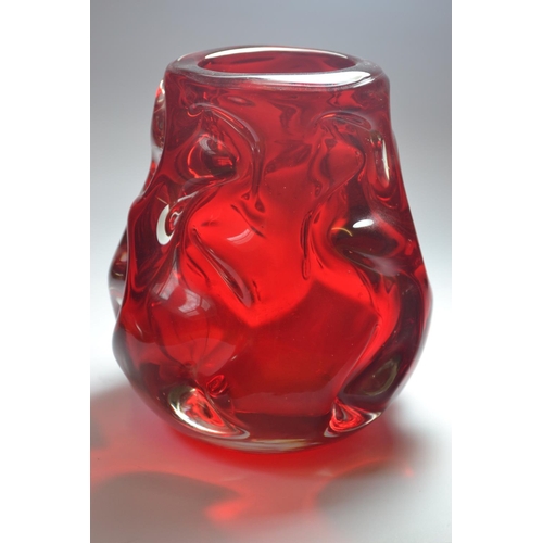 75 - Whitefriars 'WOBBLY KNOBBLY' ruby red glass vase. No noticeable damage, some light scratches to the ... 