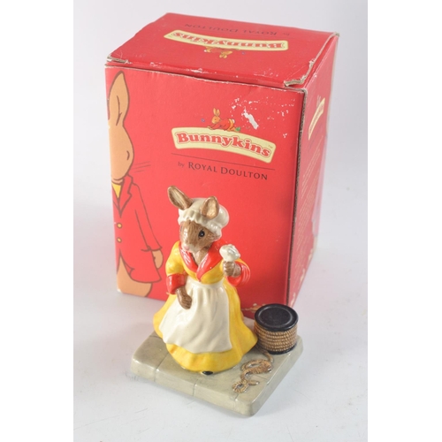 953 - Royal Doulton 'Captains Wife' The Shipmates Collection DB320 2003 - Condition: in good order