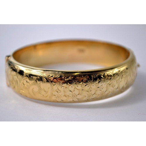 3 - 9ct gold half engraved bracelet 23g weight approx