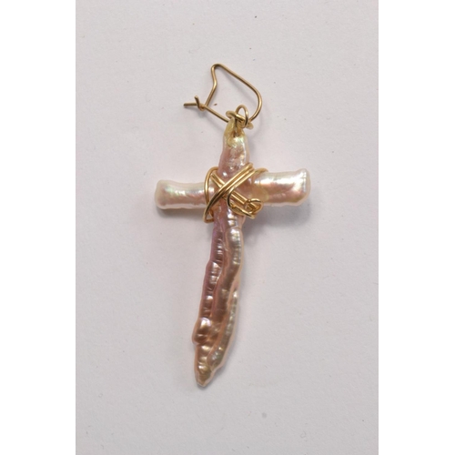 11 - Vintage Gold and pearl crucifix pendant