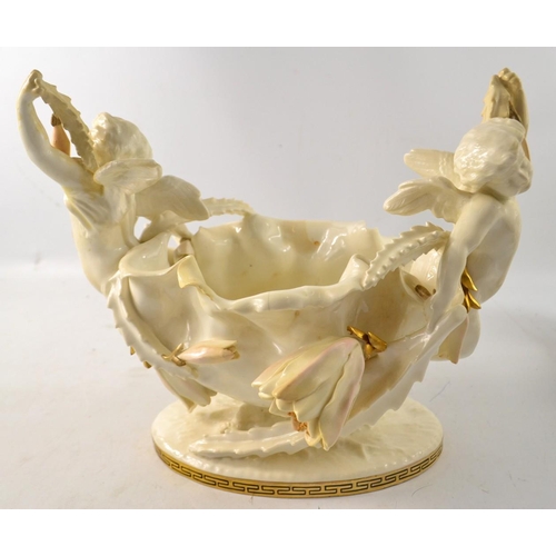 154 - A pair of AMAZING Austrian twin romantic cherub porcelaine jardiniere bowls. VERY DECORATIVE!