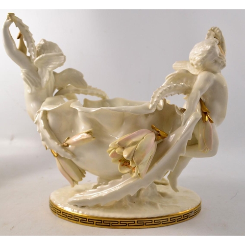 154 - A pair of AMAZING Austrian twin romantic cherub porcelaine jardiniere bowls. VERY DECORATIVE!