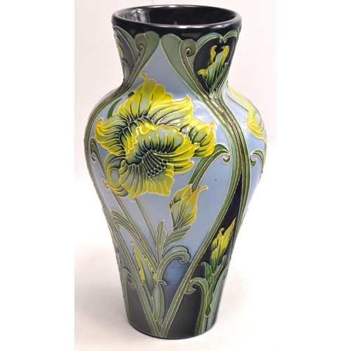 191 - Moorcroft vase in Glencoyne design approx. 20 cm tall. Limited edition 39/75